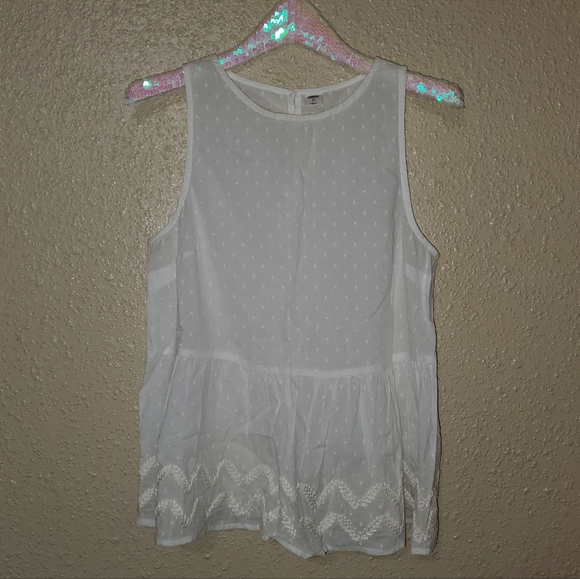 Women's Cute Old Navy Sleeveless Peplum Boho Top - Ivory Dot & Crochet Detail - Picture 3 of 9